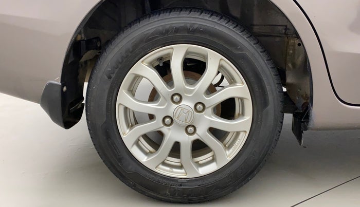 2016 Honda Amaze 1.2L I-VTEC VX AT, Petrol, Automatic, 71,242 km, Right Rear Wheel