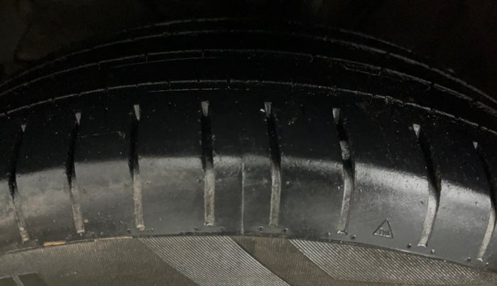 2022 Toyota Glanza E, Petrol, Manual, 51,447 km, Left Front Tyre Tread