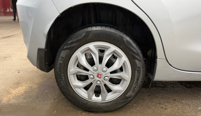 2022 Toyota Glanza E, Petrol, Manual, 51,447 km, Right Front Tyre Tread