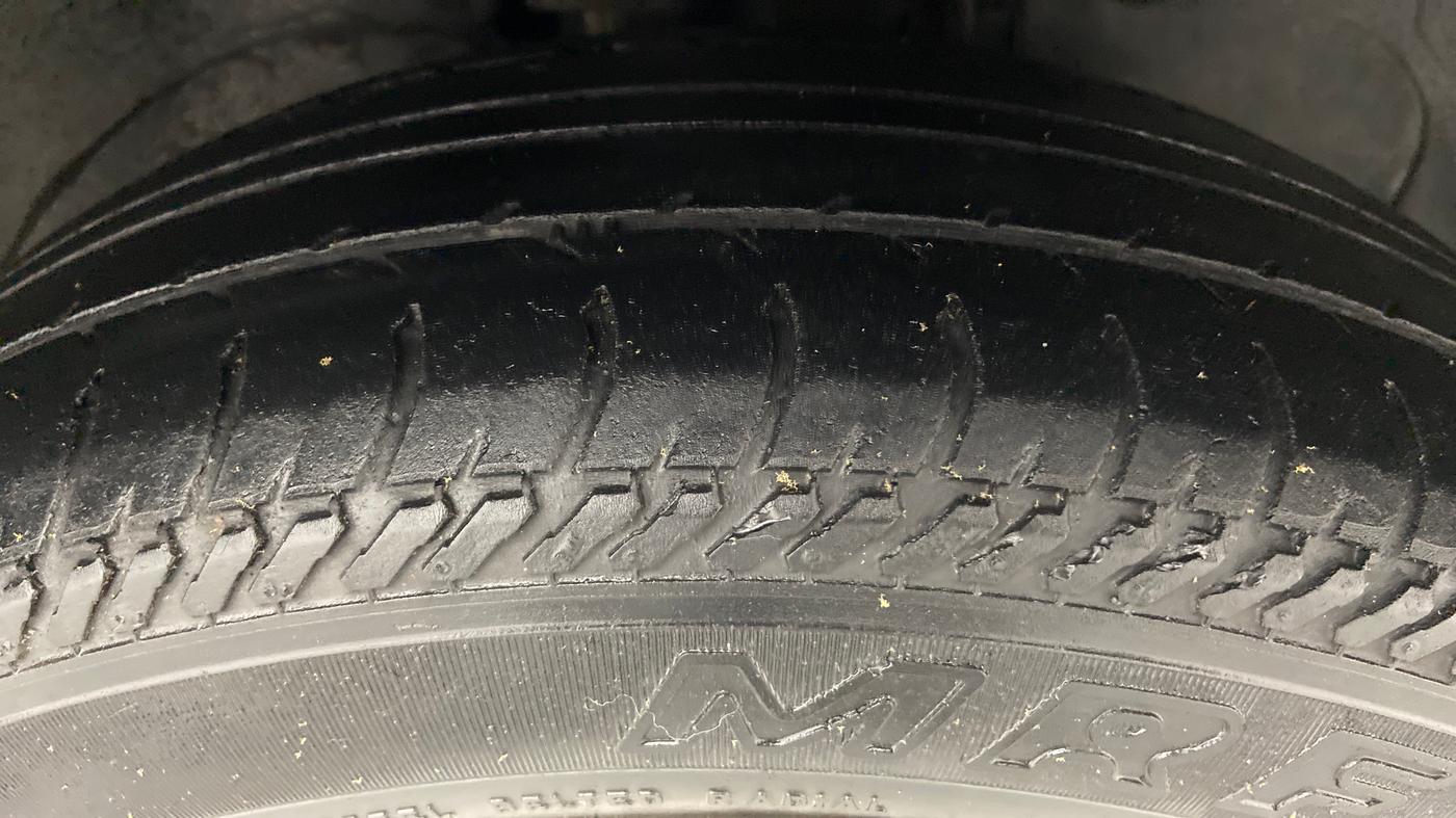 2010 Ford Figo 1.2 ZXI DURATEC, Petrol, Manual, 83,014 km, Right Front Tyre Tread