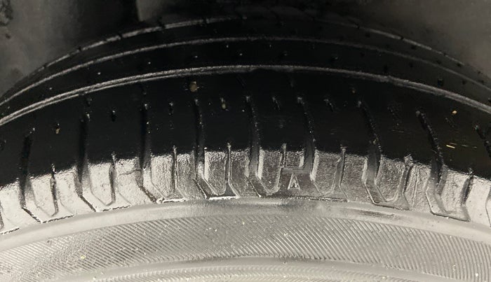 2010 Ford Figo 1.2 ZXI DURATEC, Petrol, Manual, 83,014 km, Right Rear Tyre Tread