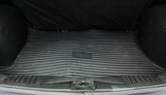 2010 Ford Figo 1.2 ZXI DURATEC, Petrol, Manual, 83,014 km, Boot Inside