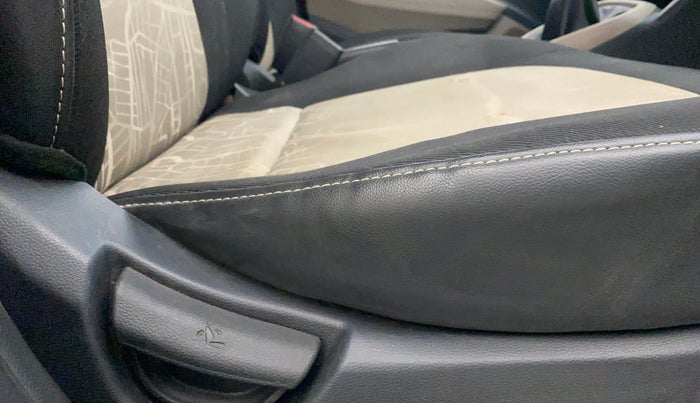 2016 Hyundai Grand i10 SPORTZ 1.2 KAPPA VTVT, Petrol, Manual, 77,525 km, Driver Side Adjustment Panel