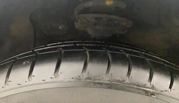 2016 Hyundai Grand i10 SPORTZ 1.2 KAPPA VTVT, Petrol, Manual, 77,525 km, Left Front Tyre Tread