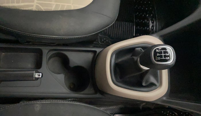 2016 Hyundai Grand i10 SPORTZ 1.2 KAPPA VTVT, Petrol, Manual, 77,525 km, Gear Lever