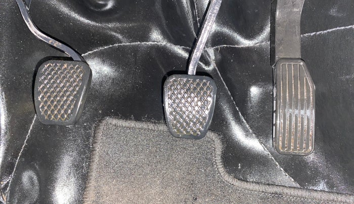 2017 Honda WR-V 1.5L I-DTEC VX MT, Diesel, Manual, 68,174 km, Pedals