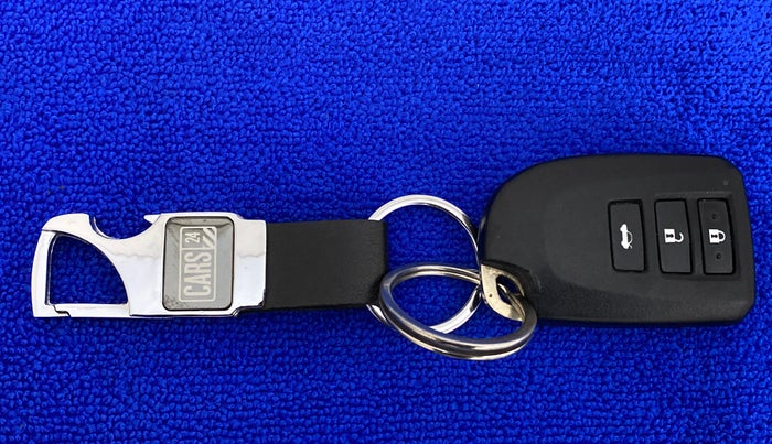 2018 Toyota YARIS VX CVT, Petrol, Automatic, 39,299 km, Key Close Up