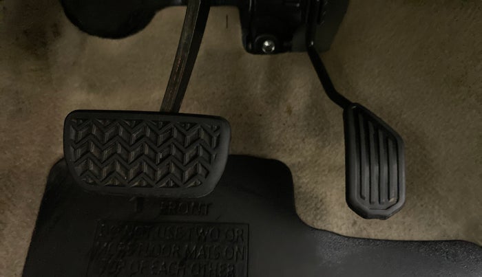 2018 Toyota YARIS VX CVT, Petrol, Automatic, 39,299 km, Pedals