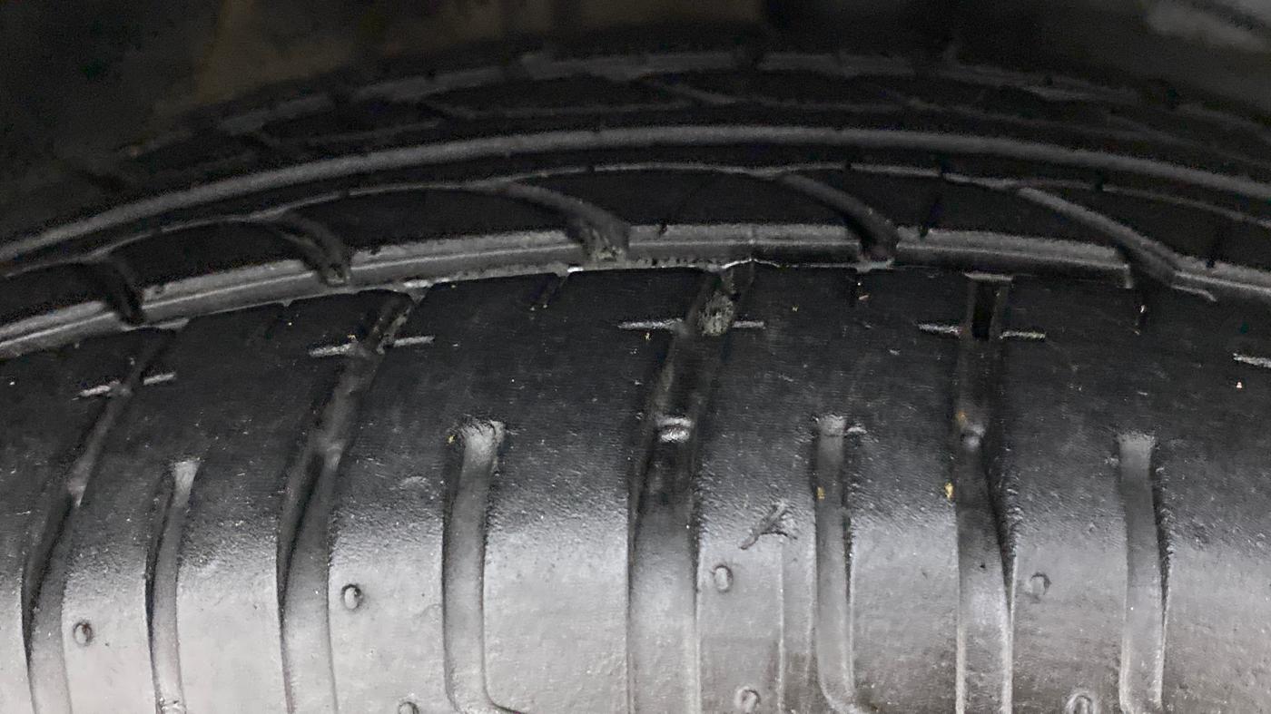 2018 Toyota YARIS VX CVT, Petrol, Automatic, 39,299 km, Right Front Tyre Tread