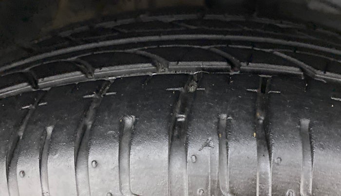 2018 Toyota YARIS VX CVT, Petrol, Automatic, 39,299 km, Right Front Tyre Tread