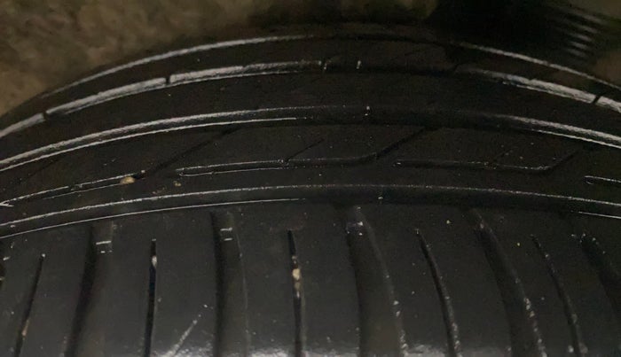 2019 Hyundai Tucson GLS 2WD AT PETROL, Petrol, Automatic, 76,515 km, Left Rear Tyre Tread