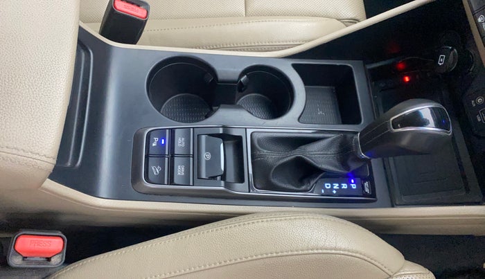 2019 Hyundai Tucson GLS 2WD AT PETROL, Petrol, Automatic, 76,515 km, Gear Lever