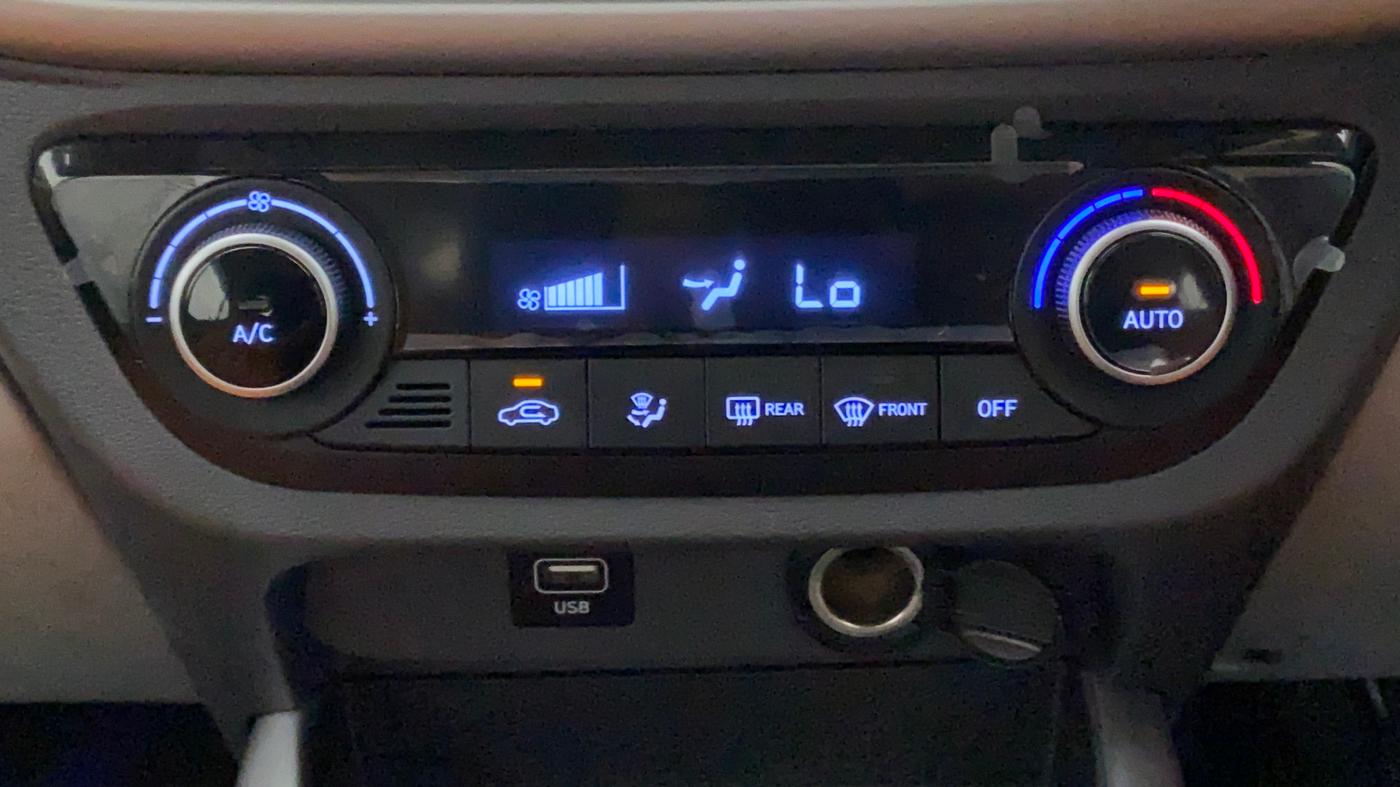 2022 Hyundai GRAND I10 NIOS SPORTZ CNG MT, CNG, Manual, 5,584 km, Automatic Climate Control