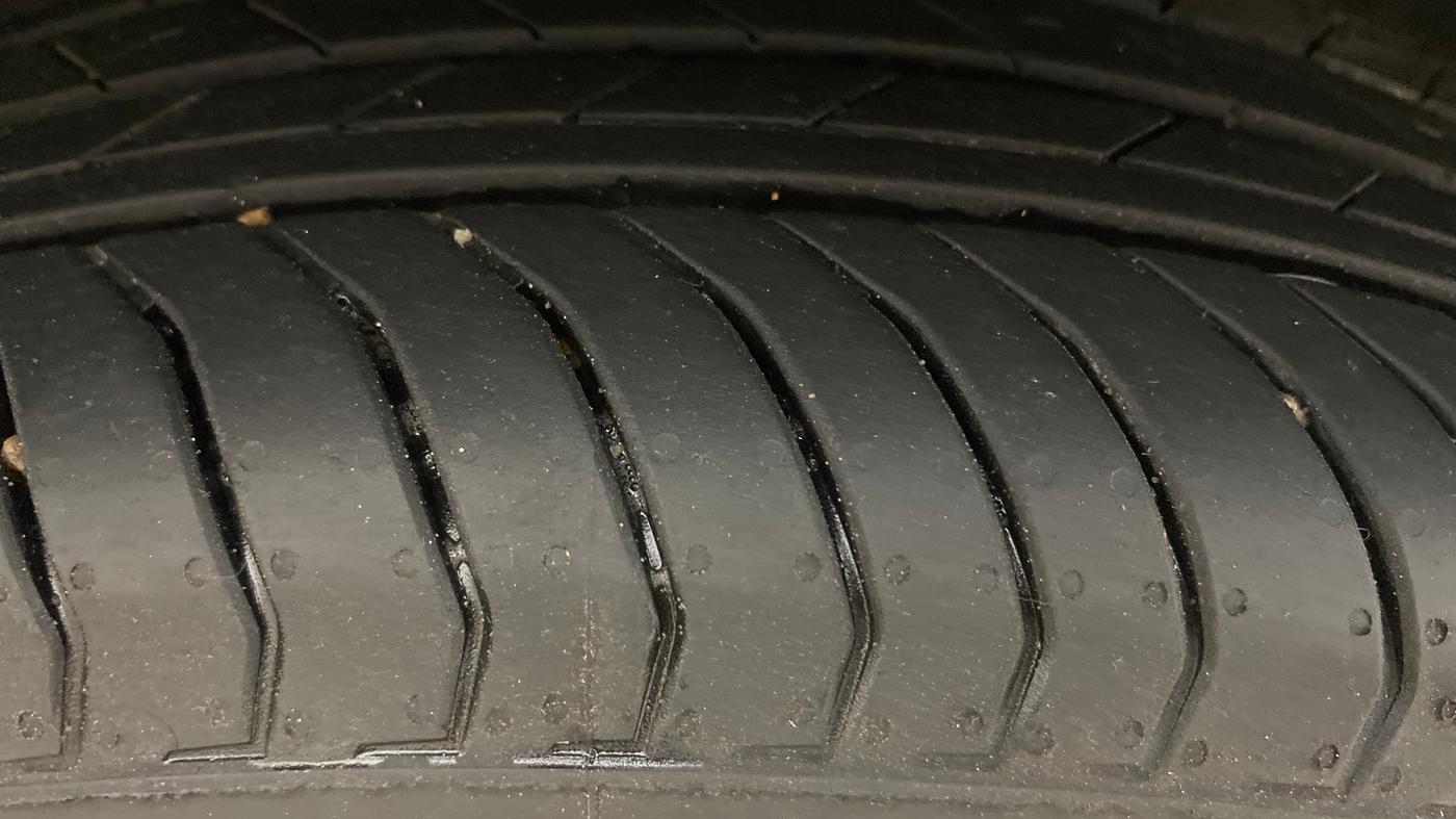 2025 Skoda Kylaq Signature, Petrol, Manual, 6,224 km, Right Front Tyre Tread