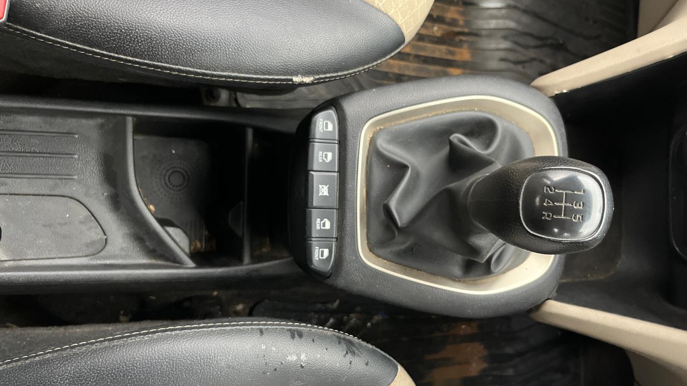 2019 Hyundai NEW SANTRO SPORTZ MT, Petrol, Manual, 18,703 km, Gear Lever