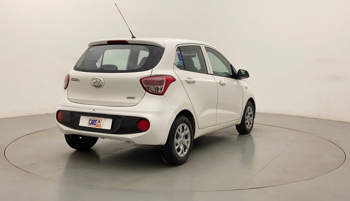 2017 Hyundai Grand i10 MAGNA AT 1.2 KAPPA VTVT, Petrol, Automatic, 65,376 km, Right Back Diagonal