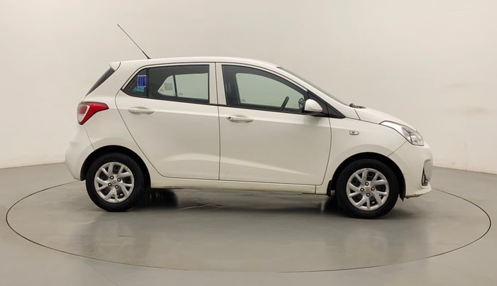 2017 Hyundai Grand i10 MAGNA AT 1.2 KAPPA VTVT, Petrol, Automatic, 65,376 km, Right Side View