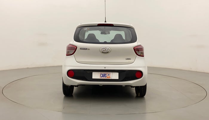2017 Hyundai Grand i10 MAGNA AT 1.2 KAPPA VTVT, Petrol, Automatic, 65,376 km, Back/Rear