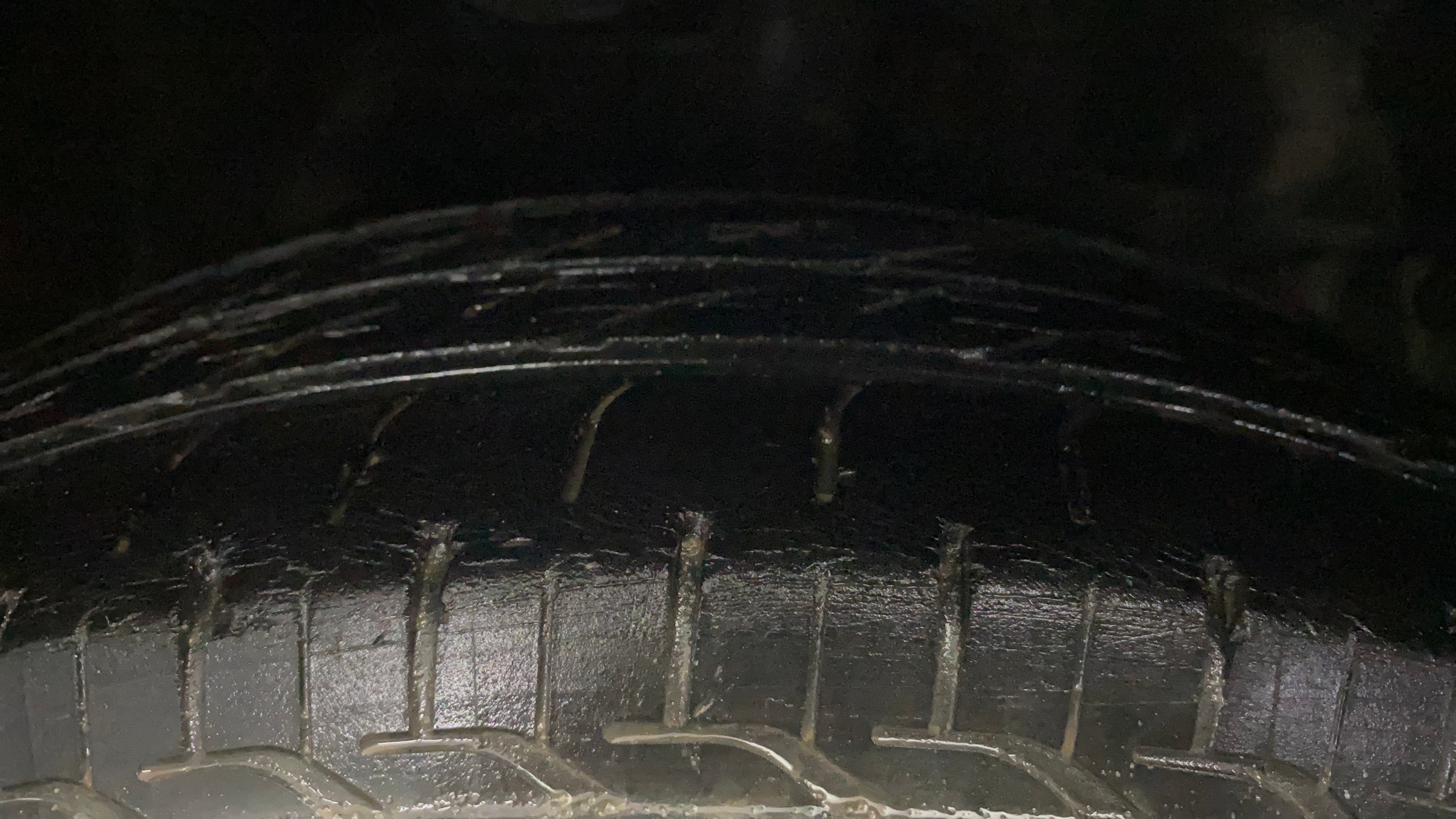 camera-Right-Front-Tyre-Tread