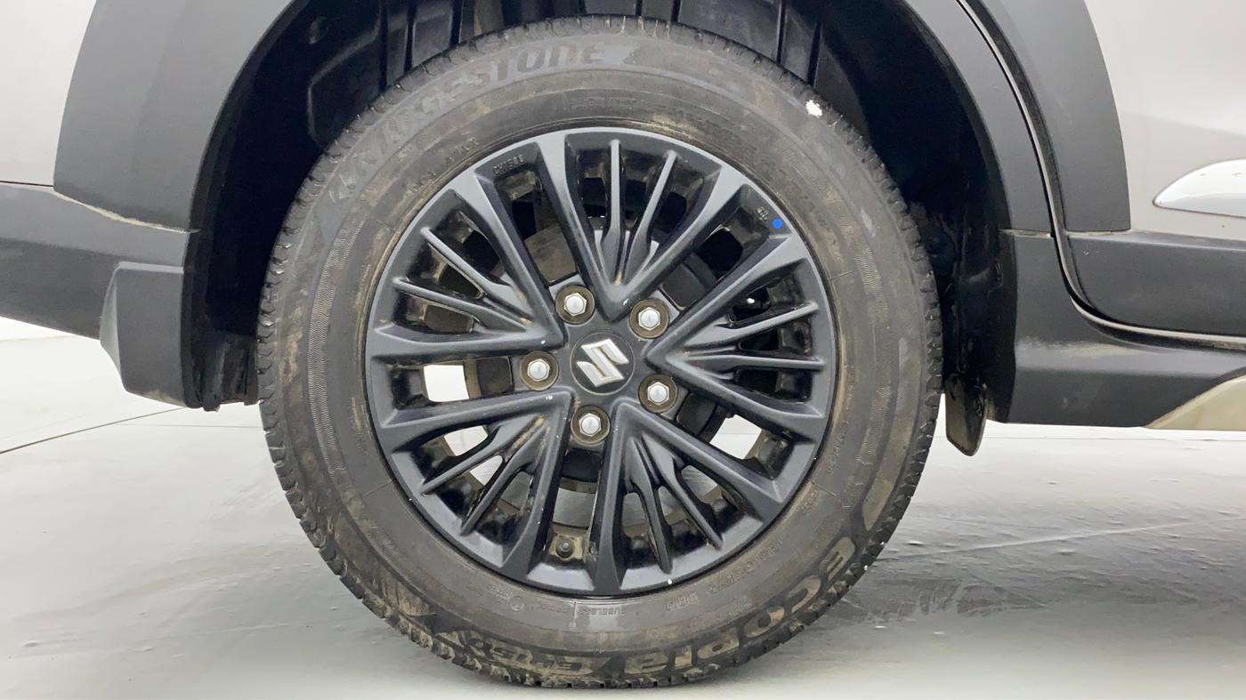 2019 Maruti XL6 ALPHA SHVS  MT, Petrol, Manual, 57,372 km, Right Rear Wheel