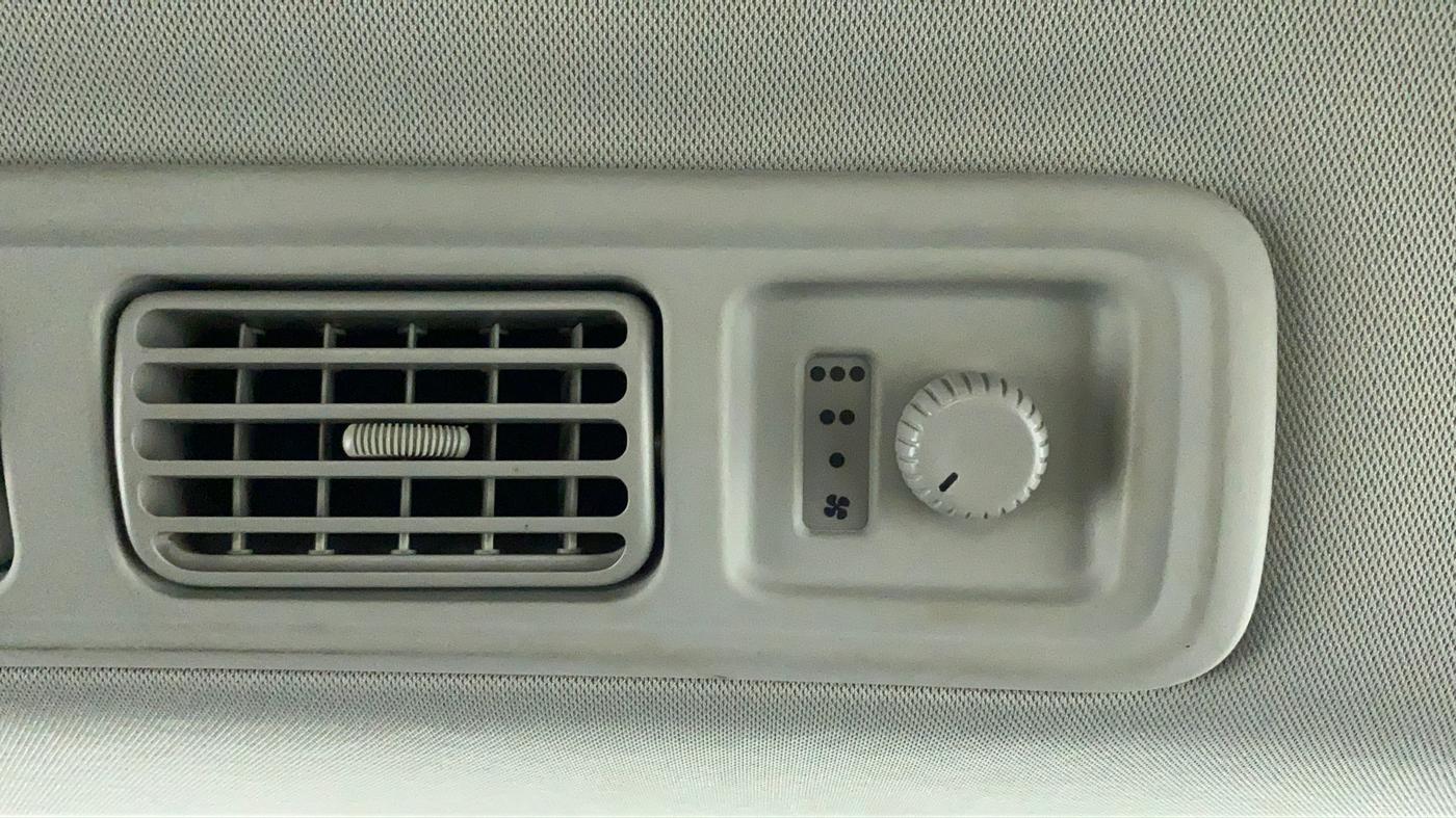 2019 Maruti XL6 ALPHA SHVS  MT, Petrol, Manual, 57,372 km, Rear AC Temperature Control