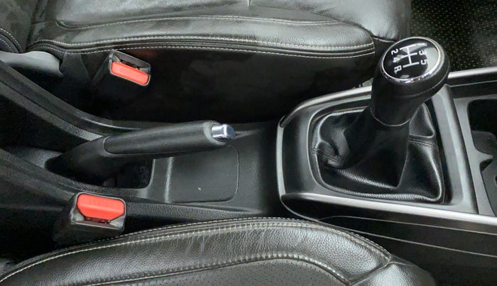 2019 Maruti XL6 ALPHA SHVS  MT, Petrol, Manual, 57,372 km, Gear Lever