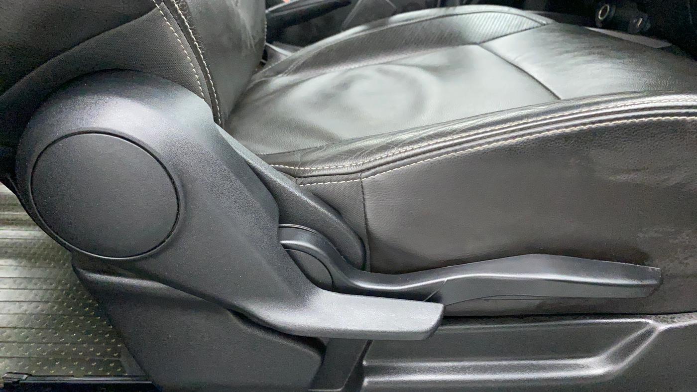 2019 Maruti XL6 ALPHA SHVS  MT, Petrol, Manual, 57,372 km, Driver Side Adjustment Panel