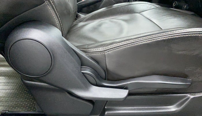 2019 Maruti XL6 ALPHA SHVS  MT, Petrol, Manual, 57,372 km, Driver Side Adjustment Panel