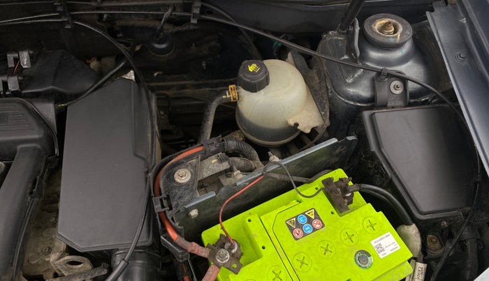 2014 Renault Duster RXE PETROL, Petrol, Manual, 43,030 km, Engine View - Left