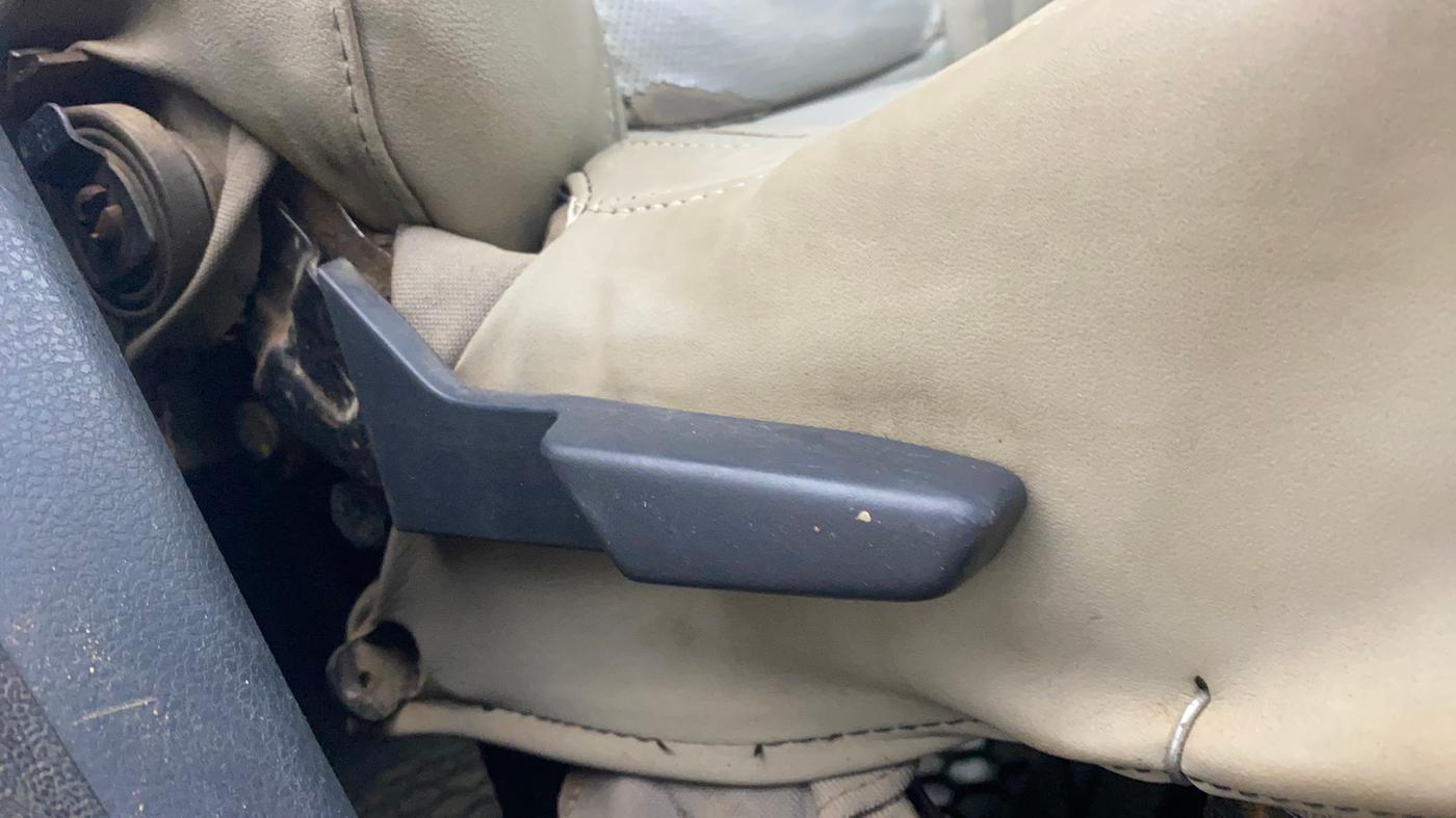 2015 Renault Duster 85 PS RXL PLUS DIESEL, Diesel, Manual, 98,542 km, Driver Side Adjustment Panel