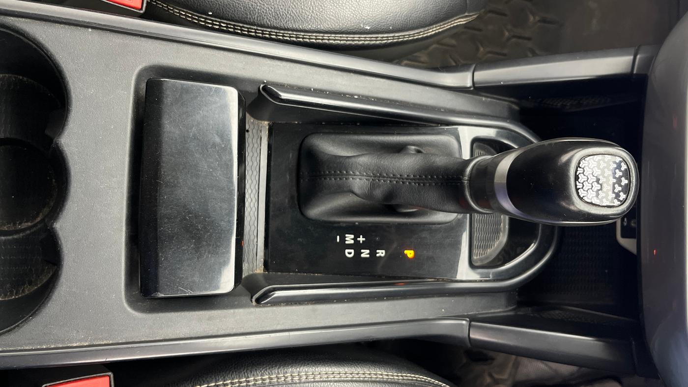 2021 Tata Safari XMA, Diesel, Automatic, 86,887 km, Gear Lever