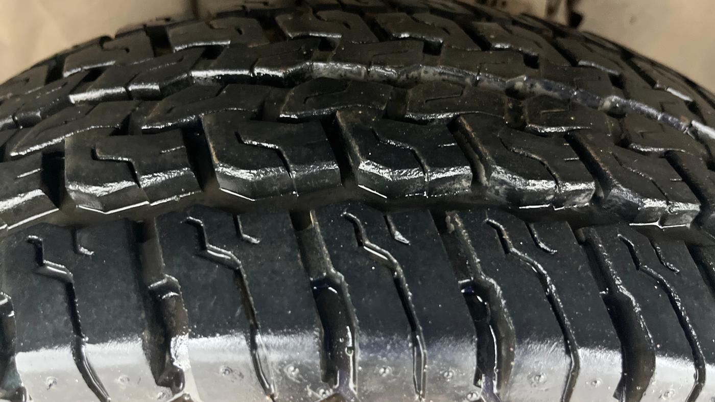 2021 Tata Safari XMA, Diesel, Automatic, 86,887 km, Left Front Tyre Tread