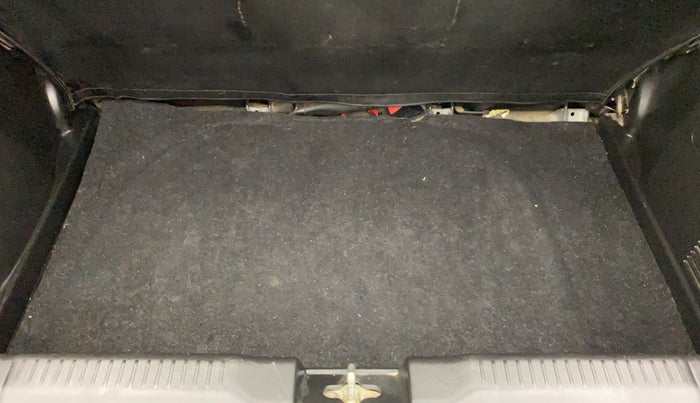 2019 Maruti Swift VXI D, Petrol, Manual, 57,877 km, Boot Inside