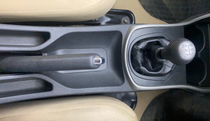 2016 Honda City 1.5L I-VTEC V MT, Petrol, Manual, 72,487 km, Gear Lever