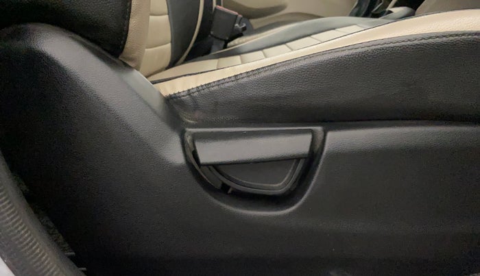 2019 Hyundai NEW SANTRO SPORTZ MT, Petrol, Manual, 21,666 km, Driver Side Adjustment Panel