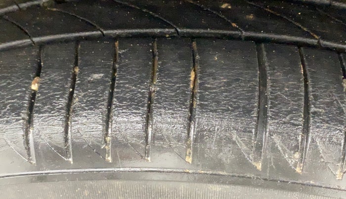 2019 Honda BR-V 1.5L I-VTEC S, Petrol, Manual, 27,835 km, Left Front Tyre Tread