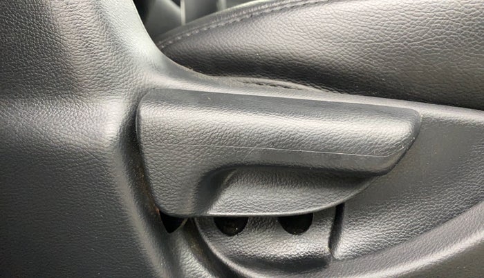 2019 Honda BR-V 1.5L I-VTEC S, Petrol, Manual, 27,835 km, Driver Side Adjustment Panel