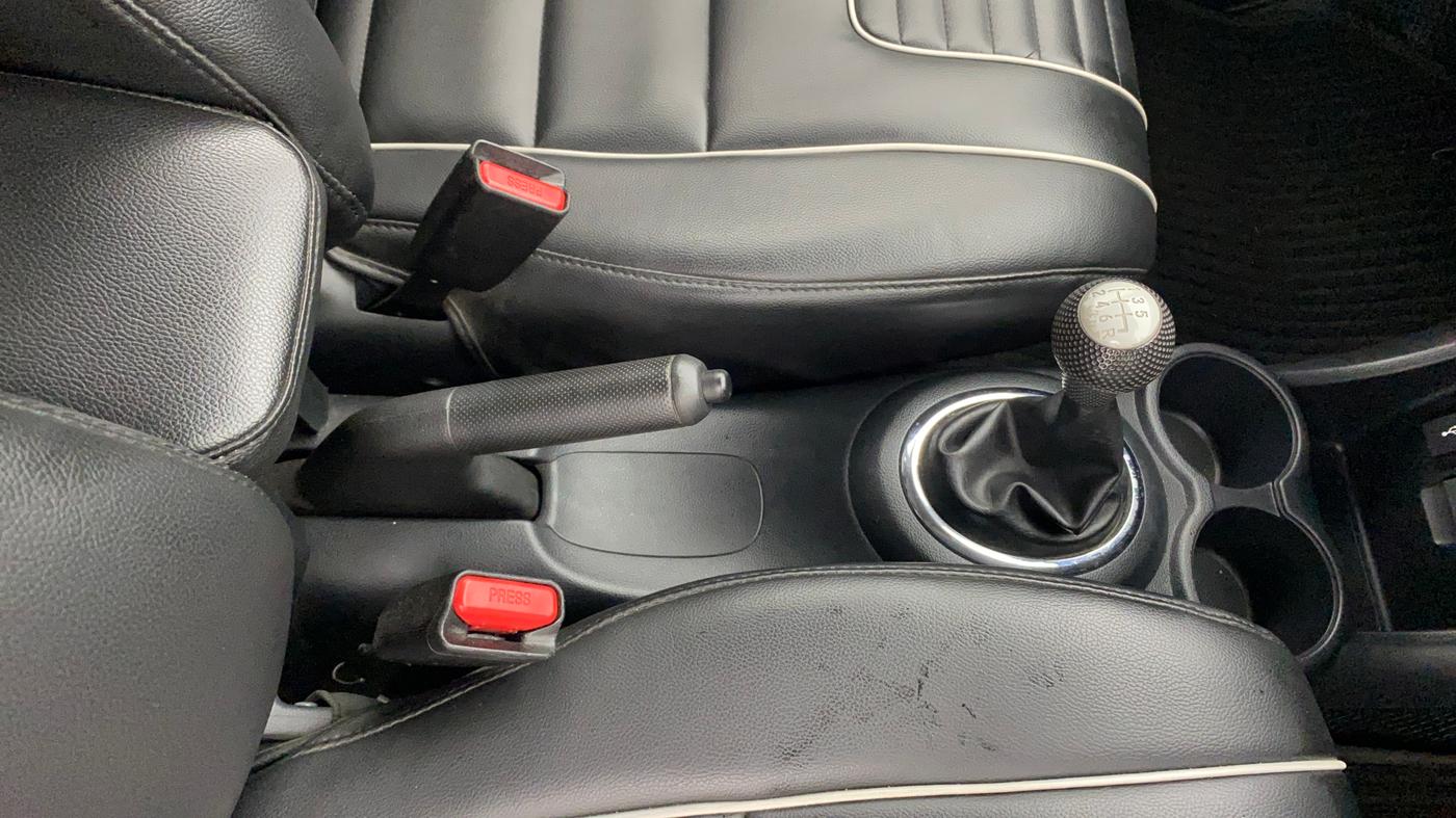 2019 Honda BR-V 1.5L I-VTEC S, Petrol, Manual, 27,835 km, Gear Lever