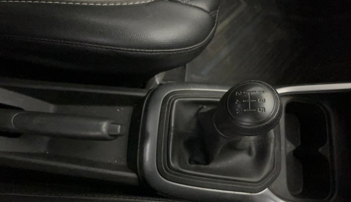 2022 Maruti IGNIS SIGMA 1.2, Petrol, Manual, 16,331 km, Gear Lever