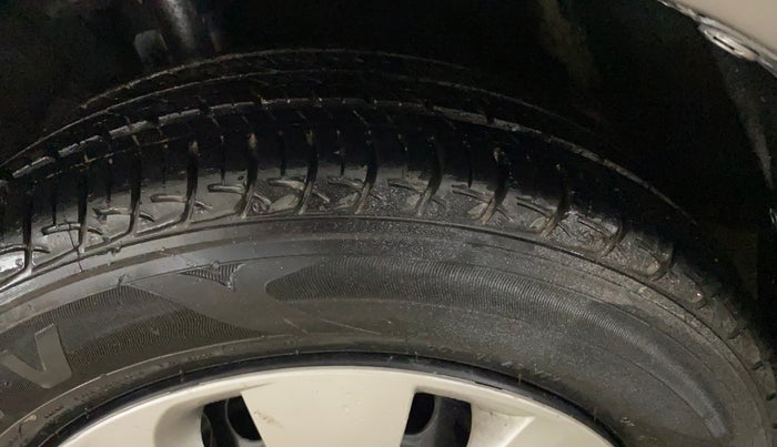 2018 Maruti Baleno DELTA PETROL 1.2, Petrol, Manual, 25,585 km, Left Front Tyre Tread