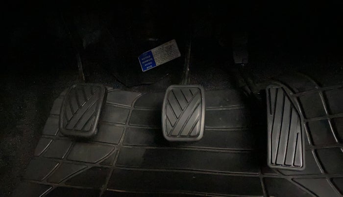 2018 Maruti Baleno DELTA PETROL 1.2, Petrol, Manual, 25,585 km, Pedals