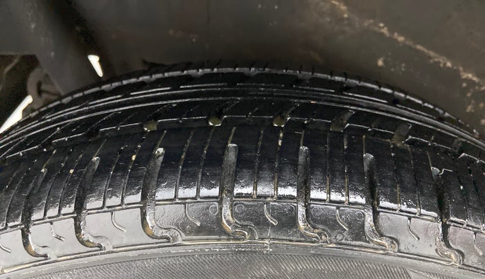 2015 Maruti Wagon R 1.0 VXI, Petrol, Manual, 66,445 km, Right Rear Tyre Tread
