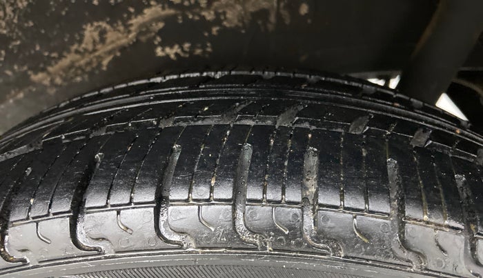 2015 Maruti Wagon R 1.0 VXI, Petrol, Manual, 66,445 km, Left Rear Tyre Tread