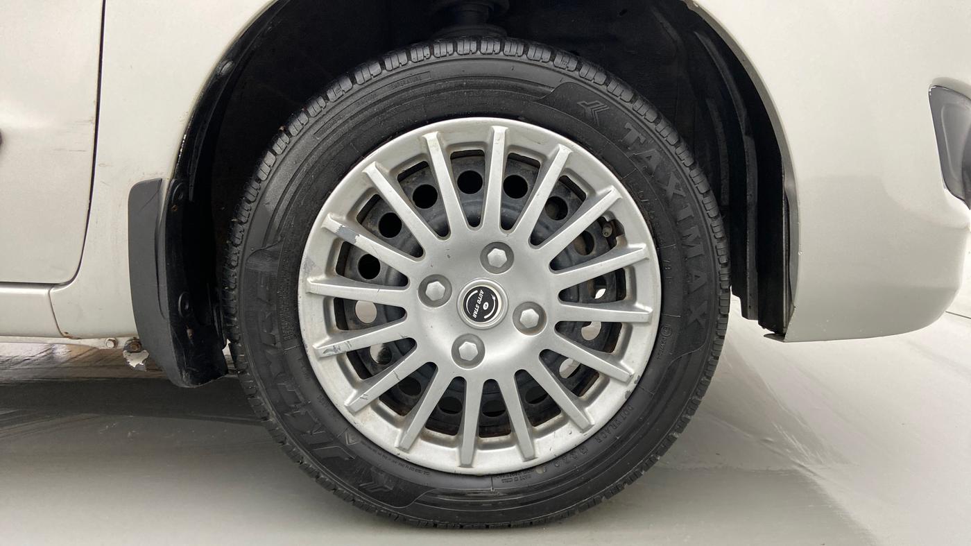 2015 Maruti Wagon R 1.0 VXI, Petrol, Manual, 66,445 km, Right Front Wheel