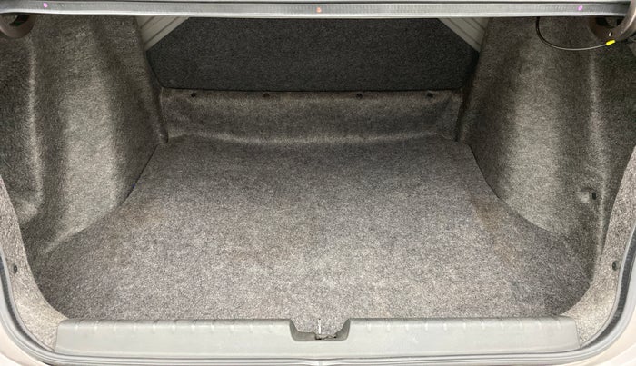 2015 Honda City VX MT PETROL, Petrol, Manual, 47,232 km, Boot Inside