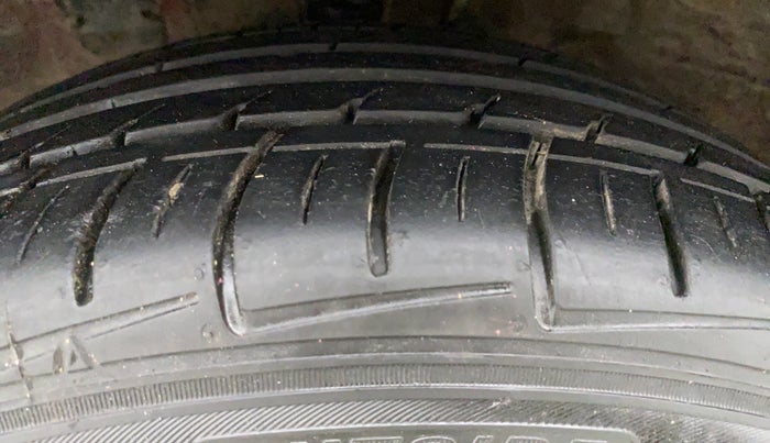 2013 Hyundai Verna FLUIDIC 1.6 SX VTVT, Petrol, Manual, 59,878 km, Left Front Tyre Tread