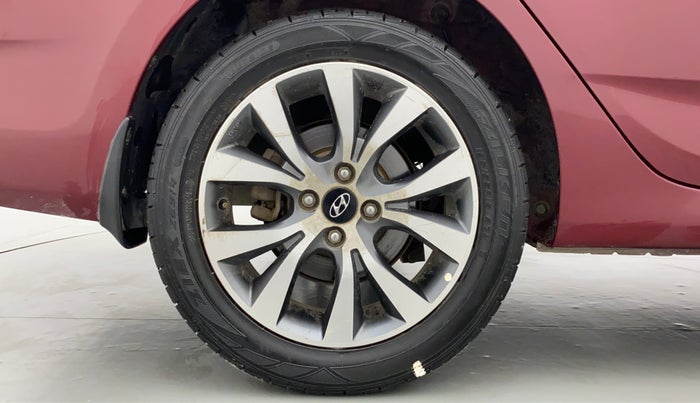 2013 Hyundai Verna FLUIDIC 1.6 SX VTVT, Petrol, Manual, 59,878 km, Right Rear Wheel