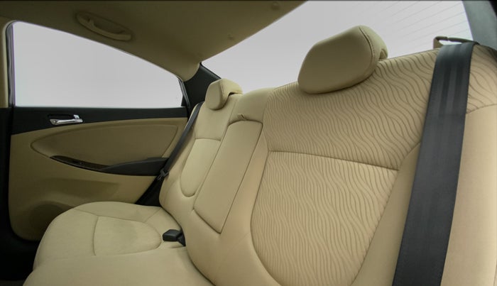 2013 Hyundai Verna FLUIDIC 1.6 SX VTVT, Petrol, Manual, 59,878 km, Right Side Rear Door Cabin