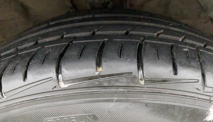 2013 Hyundai Verna FLUIDIC 1.6 SX VTVT, Petrol, Manual, 59,878 km, Right Front Tyre Tread