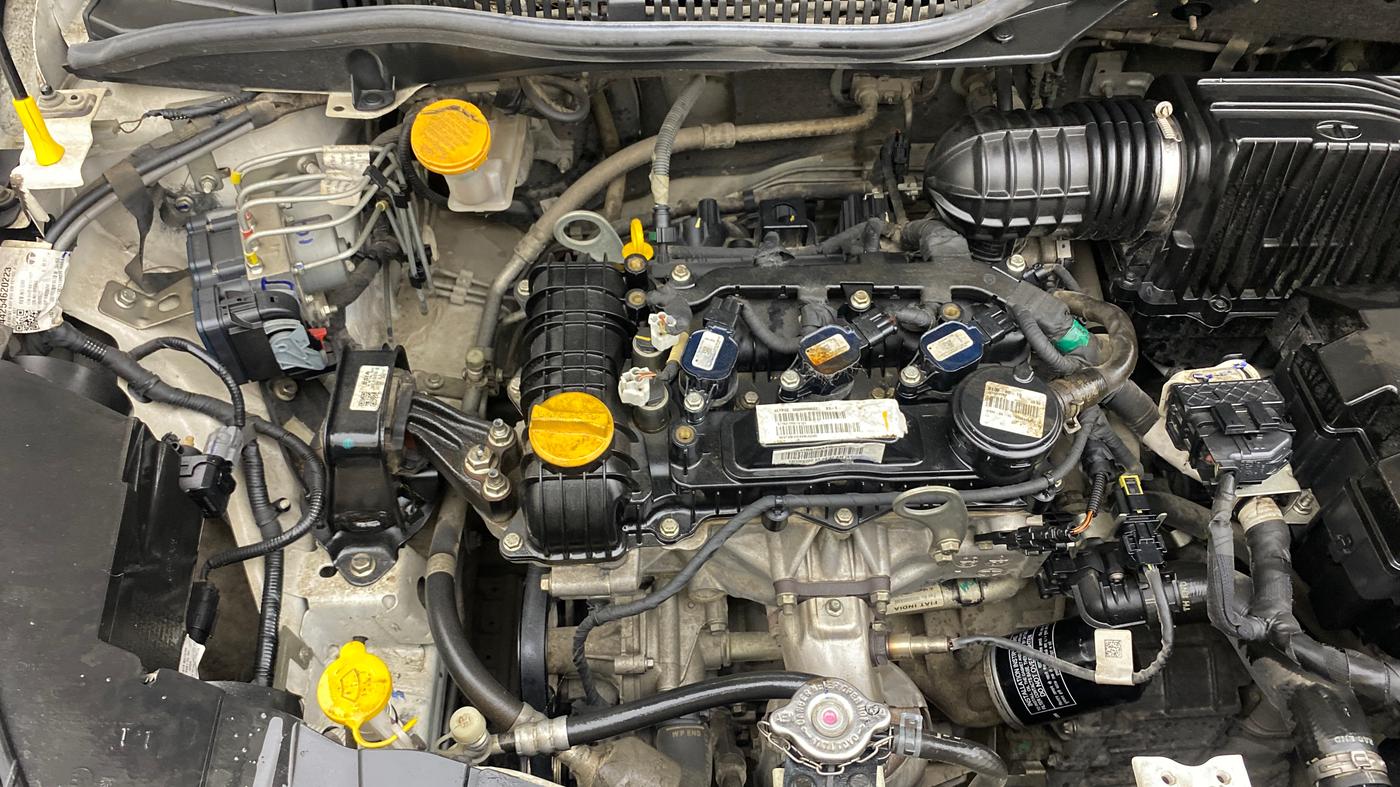 2022 Tata ALTROZ XZA PLUS, Petrol, Automatic, 56,299 km, Engine View - Right